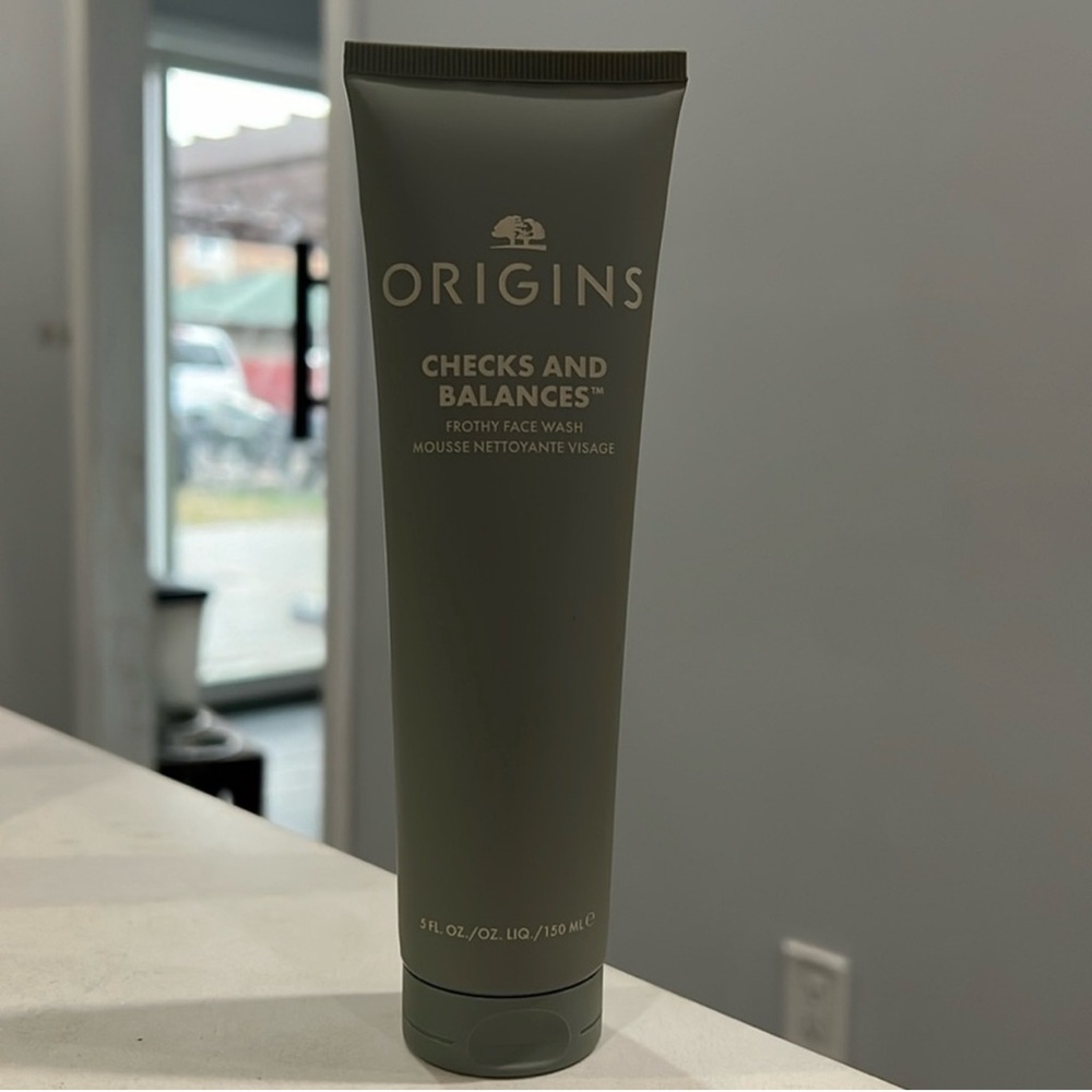 NEW Origins Checks and Balances Frothy Face Wash
